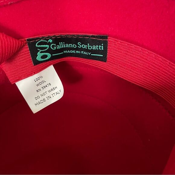 Red Felt 100% Wool Ribbed Cloche Hat Galliano Sorbatti Made in Italy - Picture 4 of 5